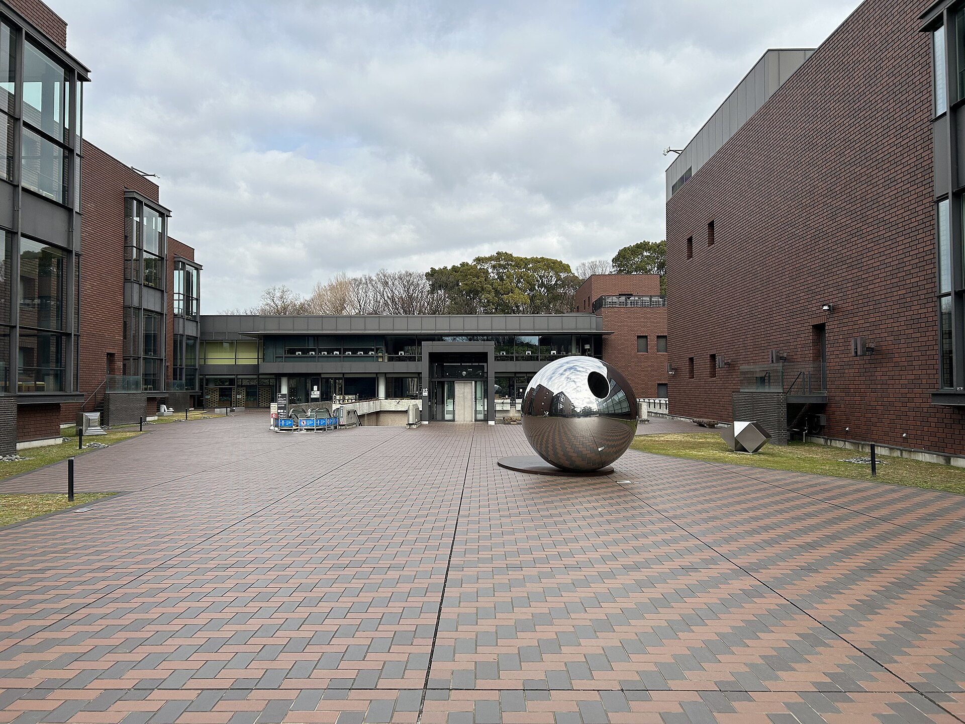 The entrance courtyard of the Tokyo Metropolitan Art Museum.
